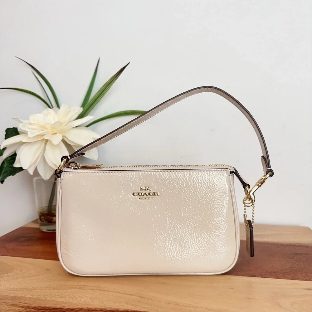 NWT Coach Leather‎ Nolita 19